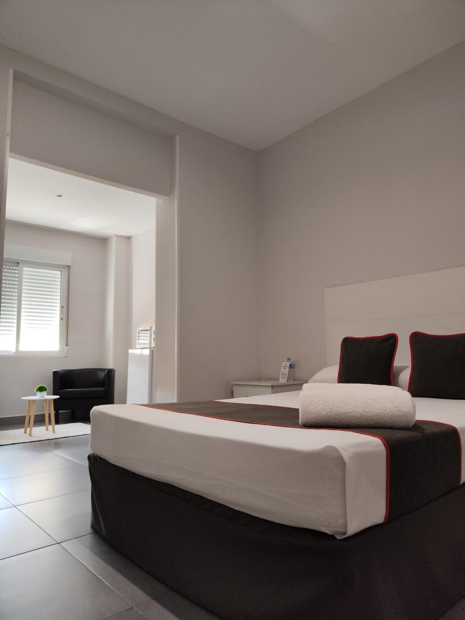 אליקאנטה Hostal Jireh מראה חיצוני תמונה